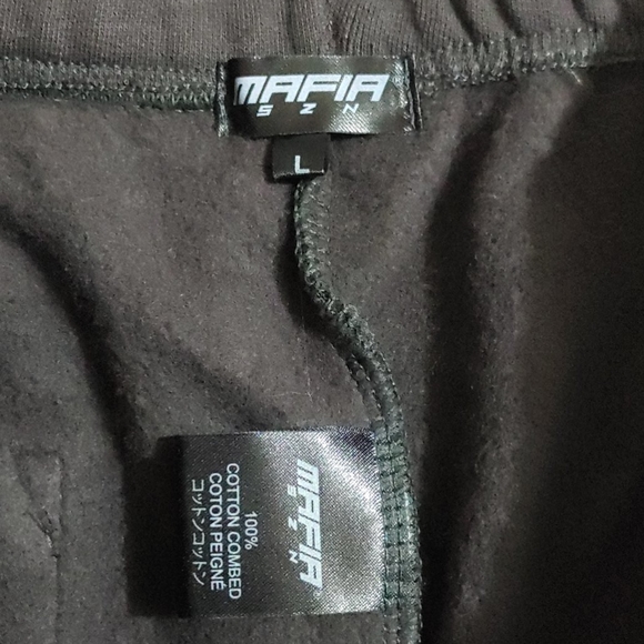 Mafia Szn Shorts - Picture 4 of 5